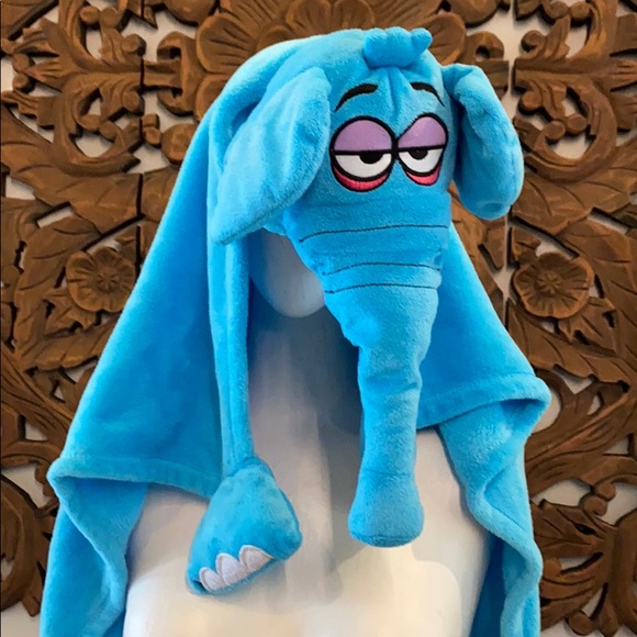 Blue elephant blanket - Picture 1 of 3